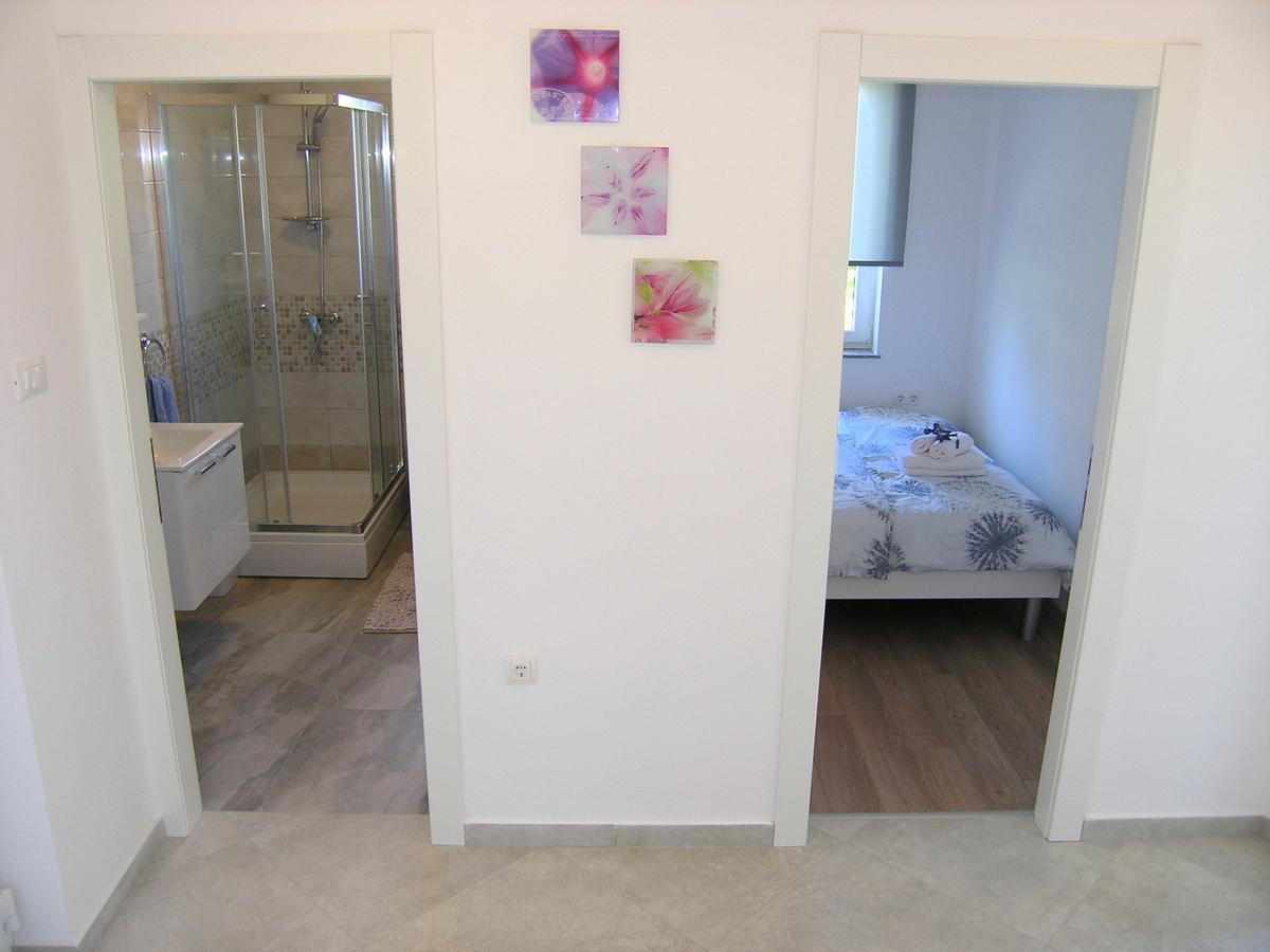 Apartman Danijel คิร์ก ภายนอก รูปภาพ