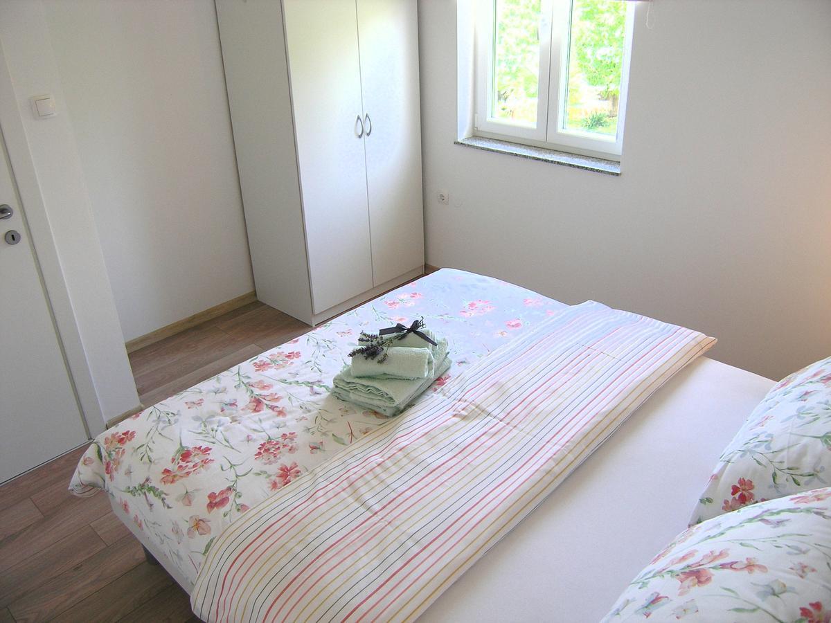 Apartman Danijel คิร์ก ภายนอก รูปภาพ