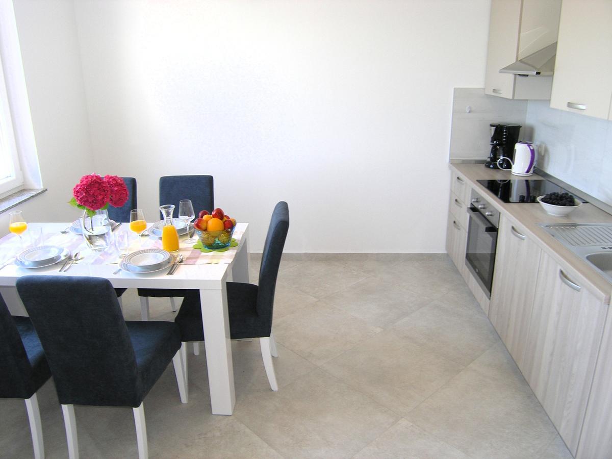 Apartman Danijel คิร์ก ภายนอก รูปภาพ