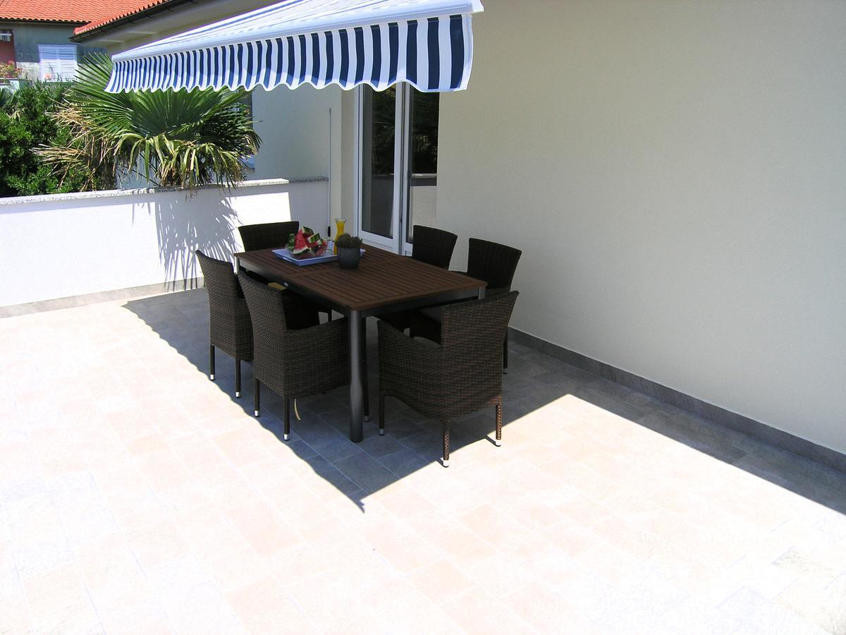 Apartman Danijel คิร์ก ภายนอก รูปภาพ