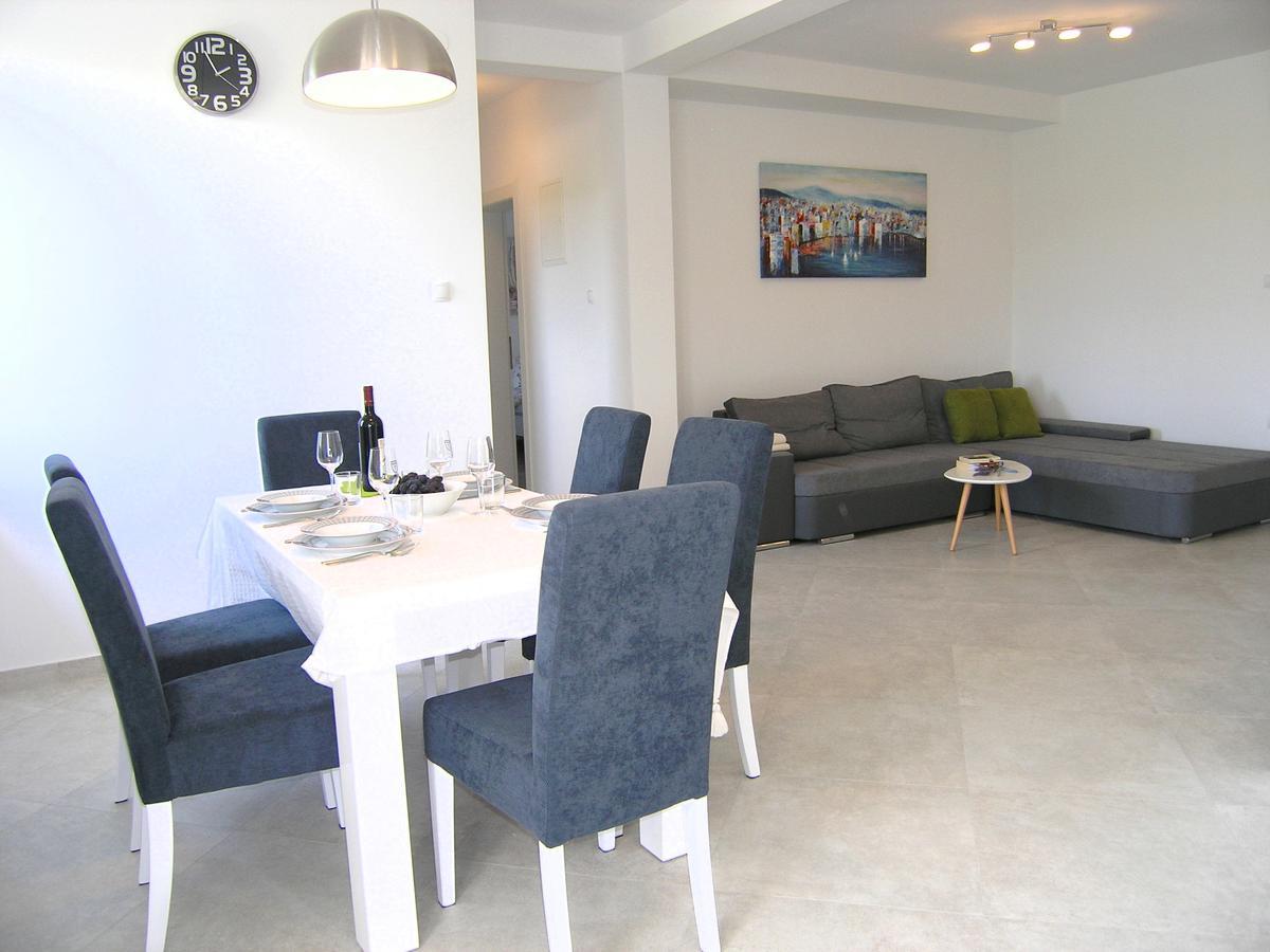 Apartman Danijel คิร์ก ภายนอก รูปภาพ