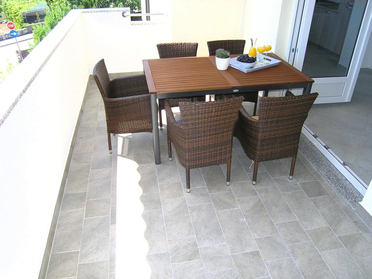 Apartman Danijel คิร์ก ภายนอก รูปภาพ