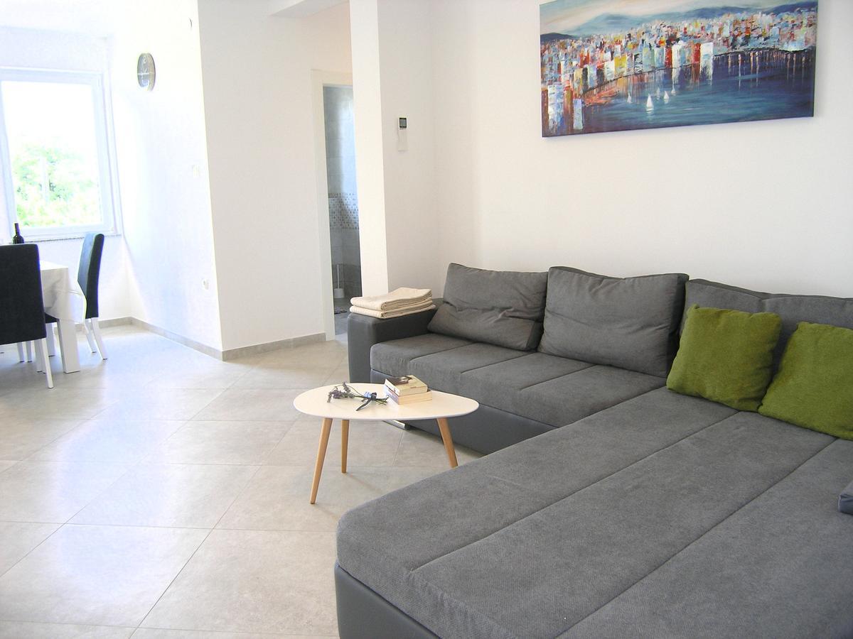 Apartman Danijel คิร์ก ภายนอก รูปภาพ